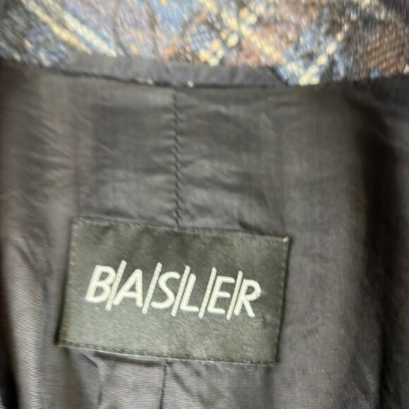 Classic Basler Wool Plaid Blazer - Picture 5 of 16